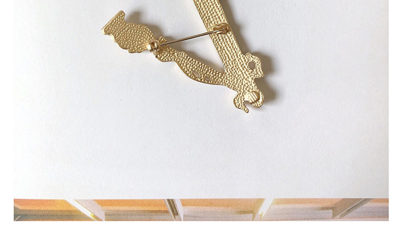 Fashion Golden Embossed V-shaped Hair Clip,Hairpins