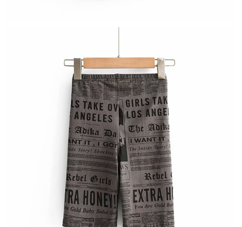 Fashion Gray Newspaper Print Cropped Trousers,Shorts