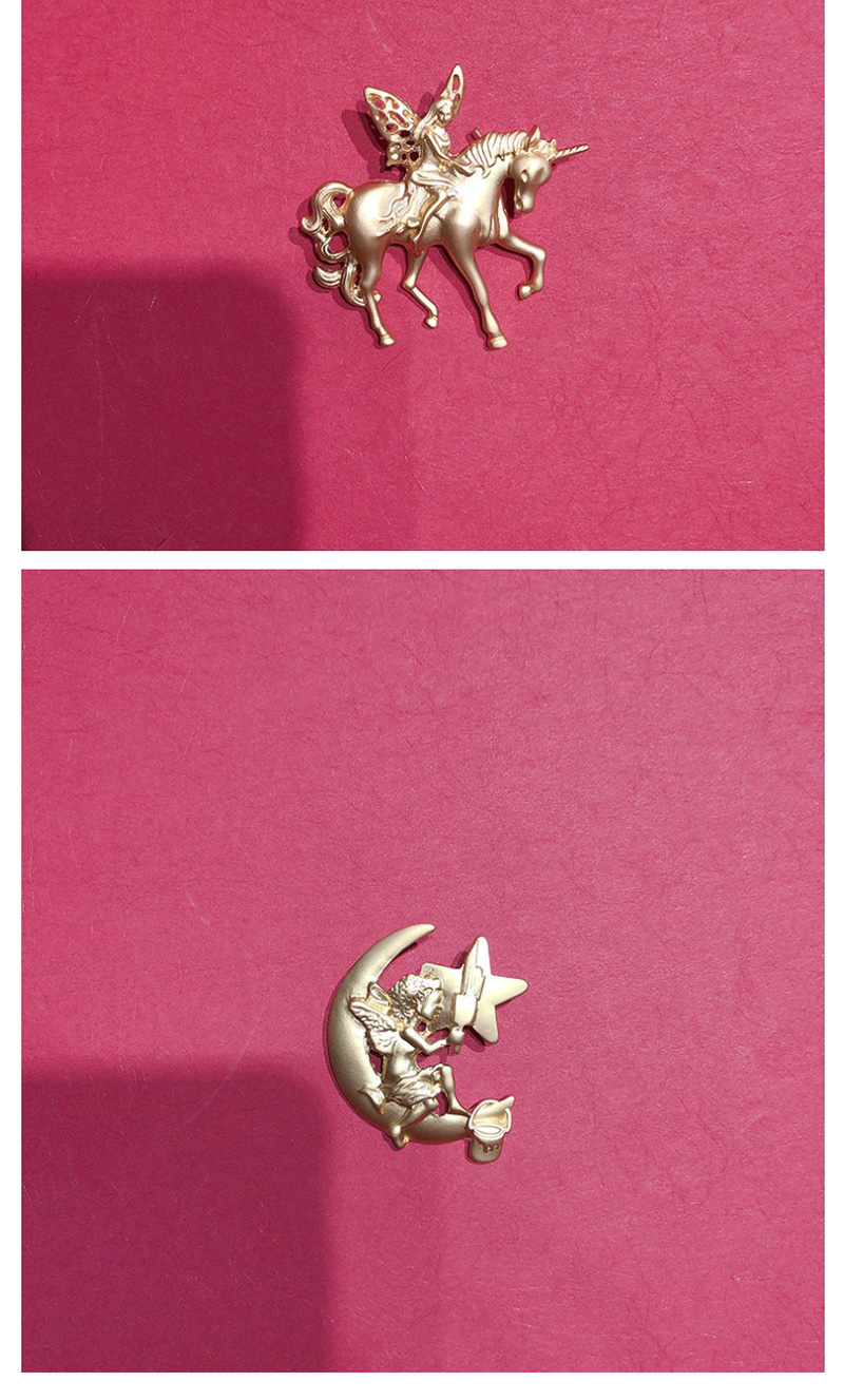 Fashion Golden Embossed Steed Gallop Brooch,Korean Brooches