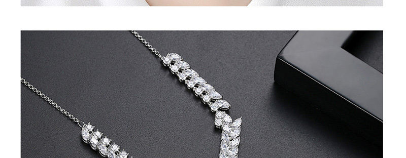 Fashion Green Diamond Square Necklace,Necklaces