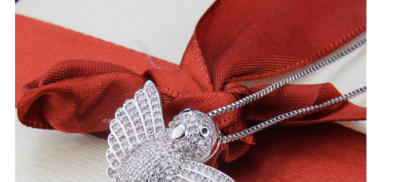Fashion Platinum-plated Flying Bird Copper Necklace With Diamonds,Necklaces