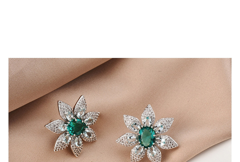 Fashion Green Geometric Flower Stud Earrings With Diamonds,Earrings