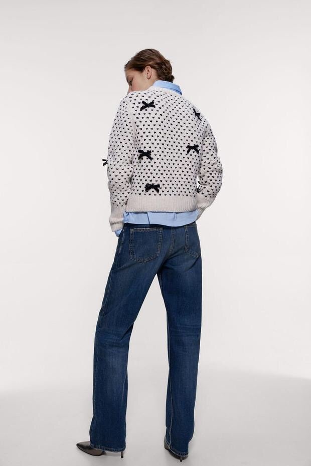 Fashion Creamy-white Bow-necked Round Neck Sweater,Sweater