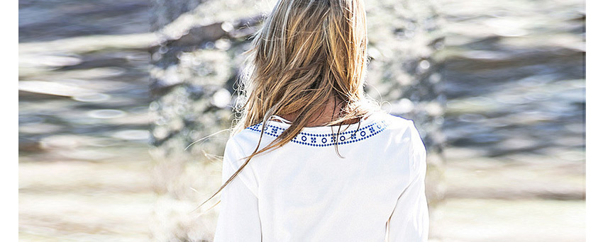 Fashion White Embroidered Long Sleeve Round Neck Sun Dress,Sunscreen Shirts