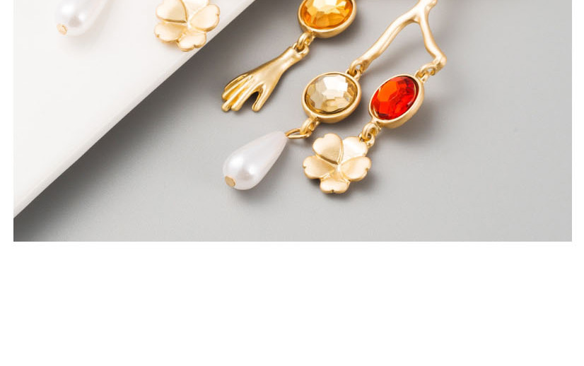 Fashion White Dendrite Alloy Palm Flower With Resin Diamond Imitation Pearl Earrings,Drop Earrings