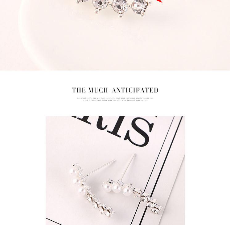 Fashion Platinum Small Crescent Diamond Stud Earrings,Earrings