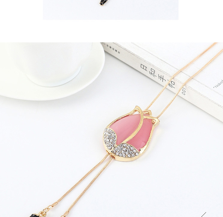 Fashion Pink Resin Cutout Sweater Chain With Diamond Buds,Multi Strand Necklaces