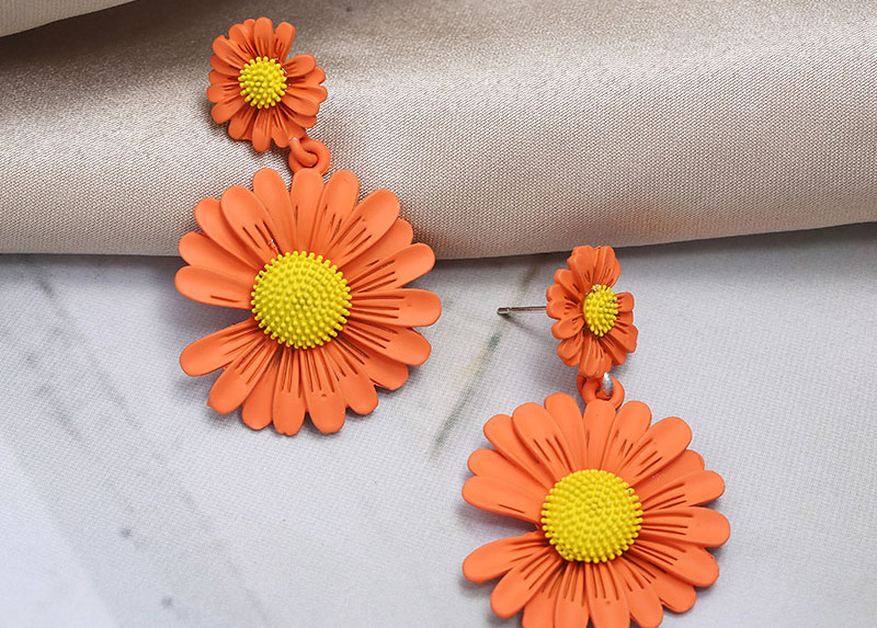 Fashion Orange Small Daisy Contrast Alloy Earrings,Drop Earrings