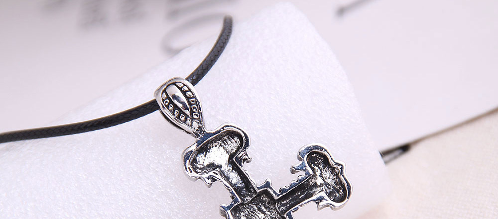 Fashion Silver Cross And Diamond Embossed Mens Necklace,Pendants