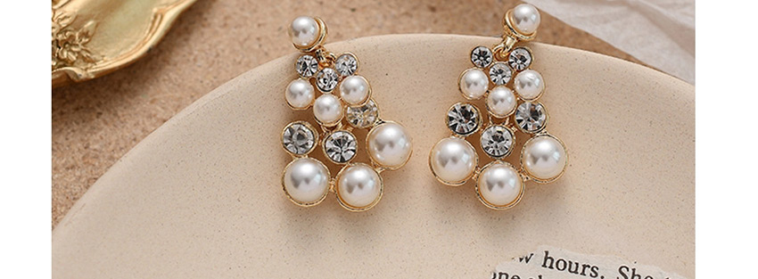 Fashion Golden Diamond Geometrical Alloy Pierced Earrings With Diamonds,Drop Earrings