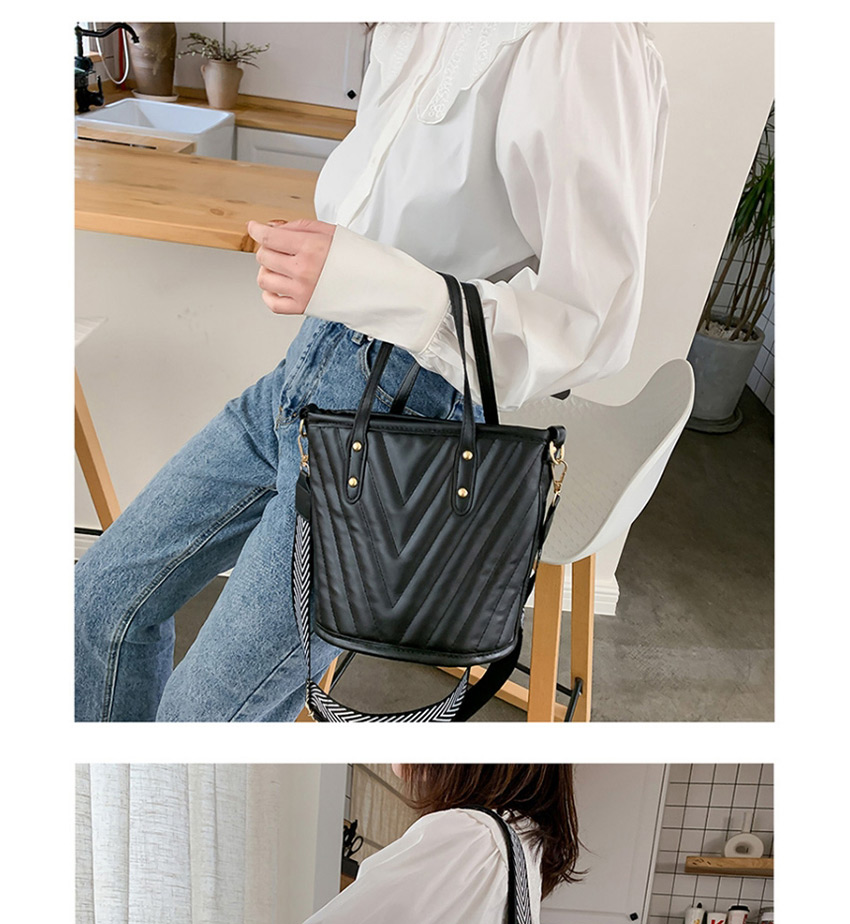Fashion Black Wide Shoulder Stitched Contrast Diamond Crossbody Bucket Bag,Handbags