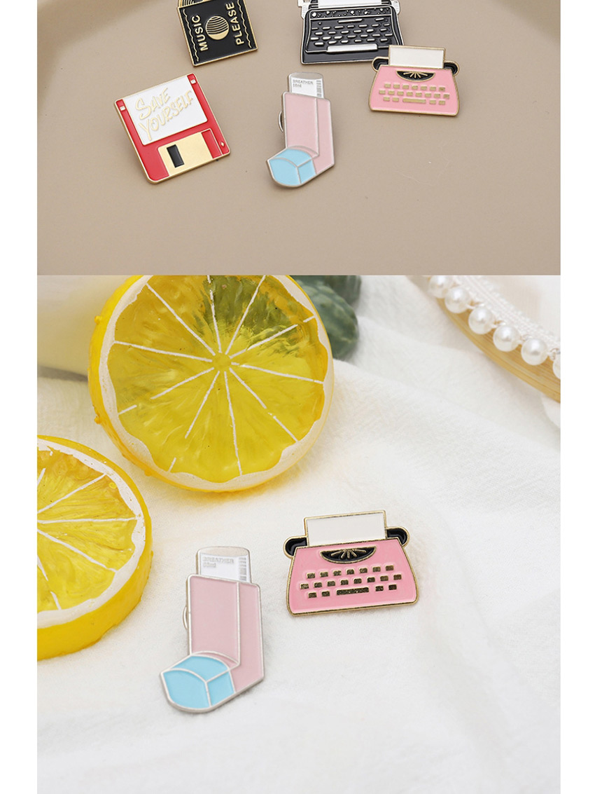 Fashion Red Enamel Lighter With Contrast Lapel Pins,Korean Brooches