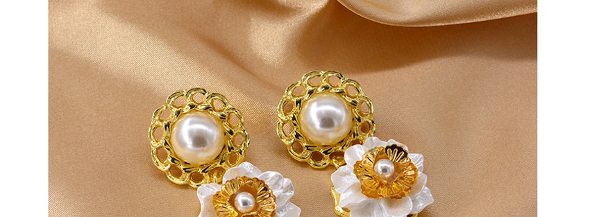 Fashion Golden Pearl Button Shell Flower Alloy Pierced Earrings,Drop Earrings