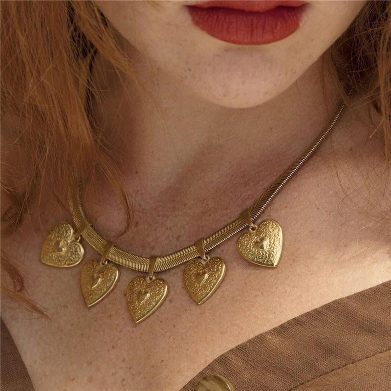 Fashion Golden Embossed Heart-shaped Alloy Necklace,Pendants