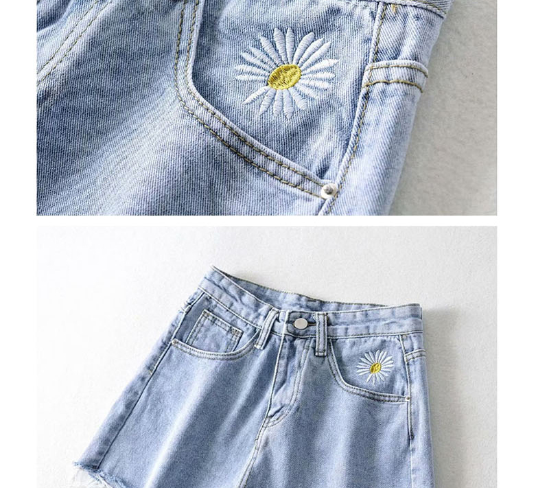 Fashion Blue Chrysanthemum Embroidered Denim Shorts,Denim