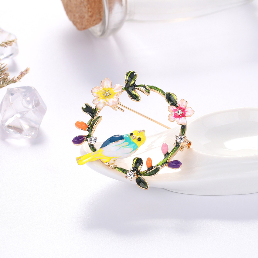 Fashion Yellow Alloy Brooch With Diamonds And Flowers,Korean Brooches