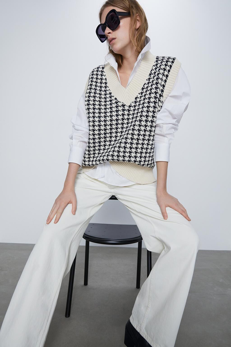  White Checked Contrast V-neck Knitted Vest,Sweater