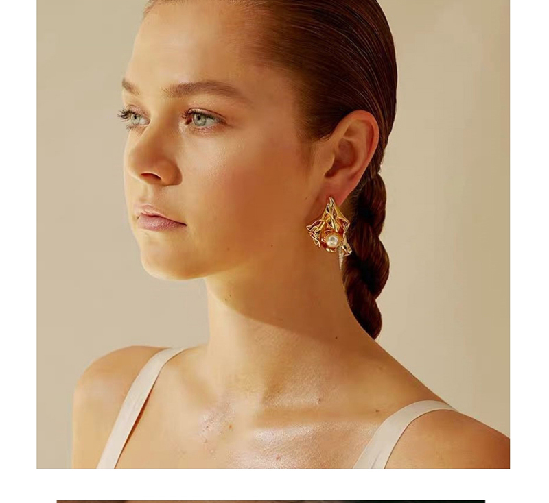 Fashion Silver Metal Inlaid Pearl Fold Flower Stud Earrings,Stud Earrings