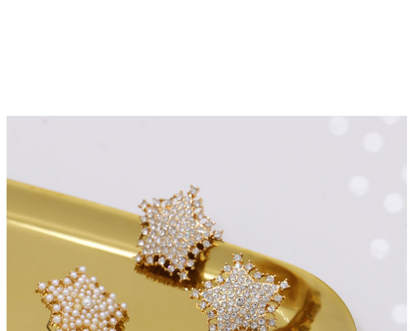 Fashion Colour The Stars Are Studded With Pearl Alloy Earrings.,Stud Earrings