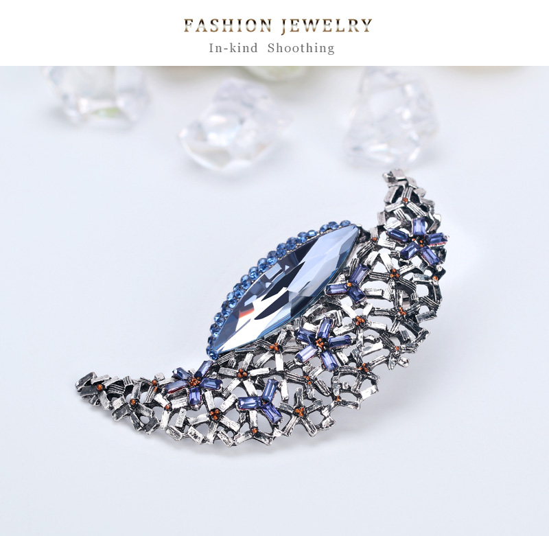 Fashion Blue Diamond Flower Moon Alloy Brooch,Korean Brooches