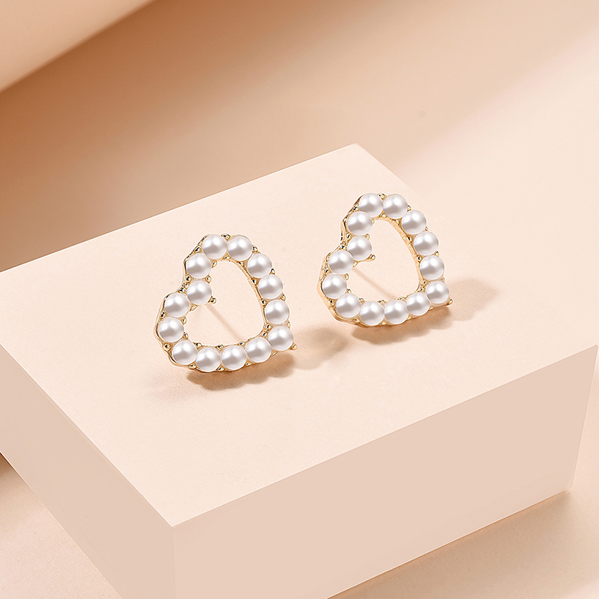 Fashion Heart-shaped Hollow Alloy Earrings With Pearl Geometry,Stud Earrings