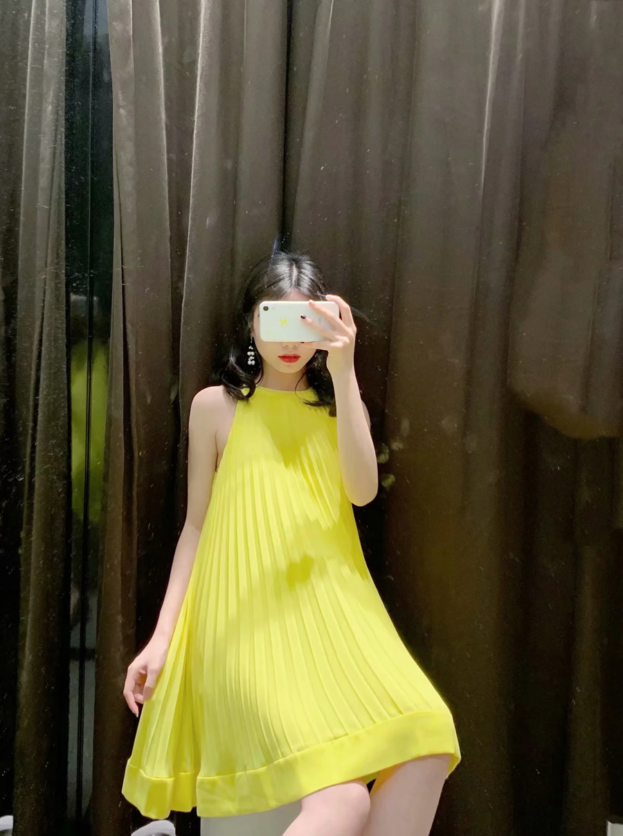 Fashion Yellow Sleeveless Loose Dress With Pleated Halter Neck,Long Dress