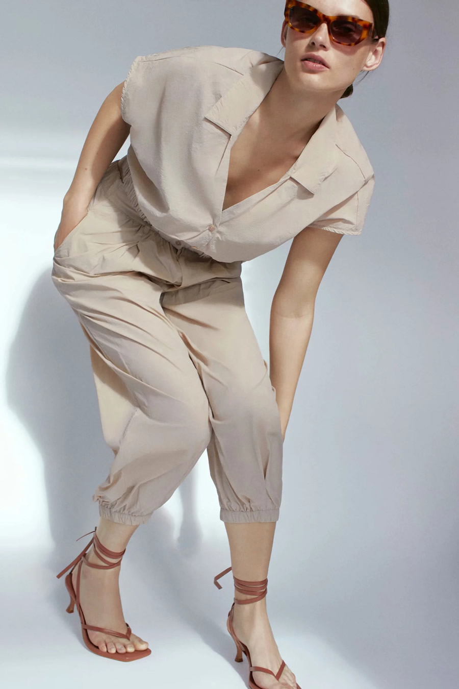 Fashion Khaki Single-breasted Elastic Sleeveless Top With Deep V-neck,Shorts