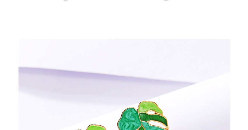 Fashion Green Leaf Dropped Oil Leaf Contrast Color Alloy Hollow Earrings,Stud Earrings