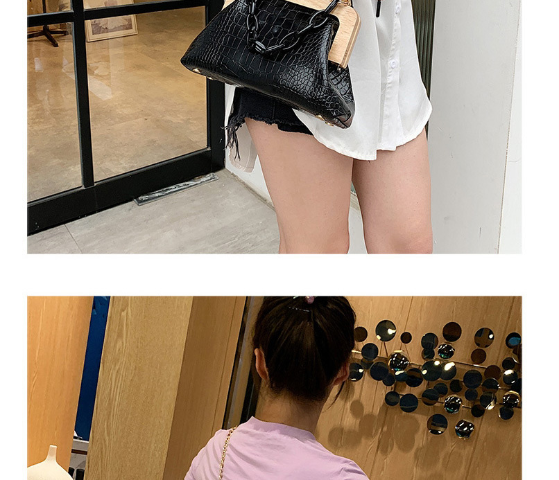 Fashion Black Wood Clip Suction Buckle Acrylic Chain Shoulder Crossbody Bag,Shoulder bags