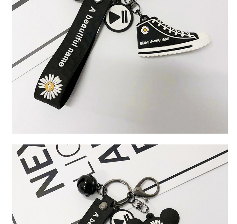 Fashion Canvas Shoes Small Daisy Pendant Keychain Accessories,Household goods