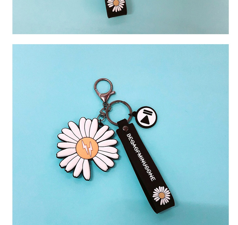 Fashion Police Bear Small Daisy Pendant Keychain Accessories,Household goods