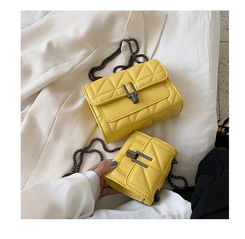 Fashion Yellow Trumpet Diamond Chain Crossbody Bag,Shoulder bags