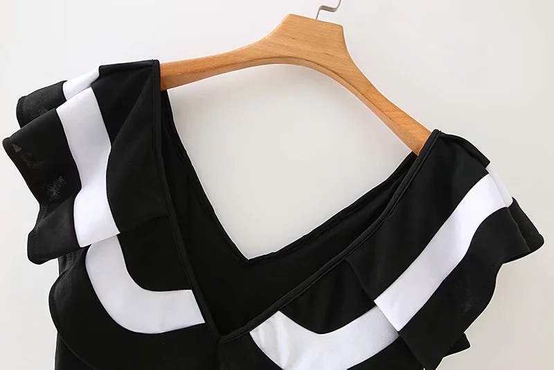 Fashion Black Ruffled V-neck Sleeveless One-piece Swimsuit,One Pieces