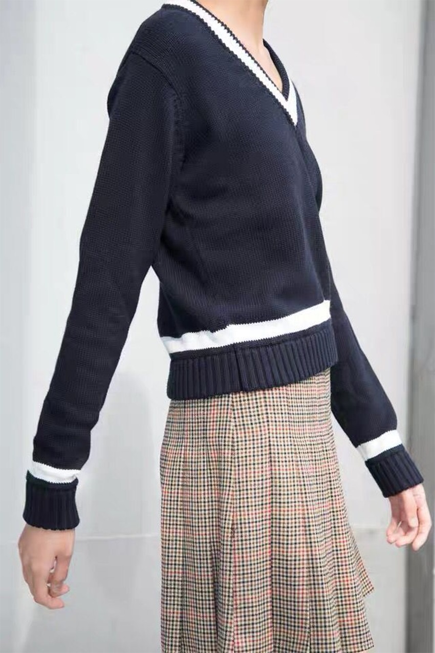 Fashion Black College Style V-neck Stitching Sweater,Sweater