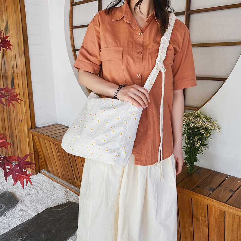 Fashion White Lace Daisy Pleated Shoulder Strap Shoulder Bag,Shoulder bags