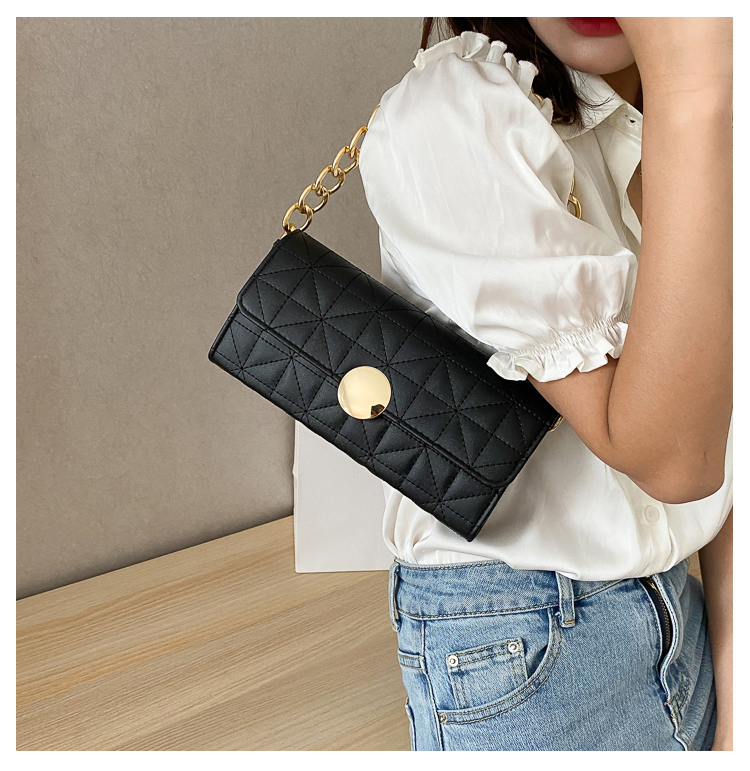 Fashion Black Chain Lock Embroidery Thread Quilted Shoulder Bag,Messenger bags