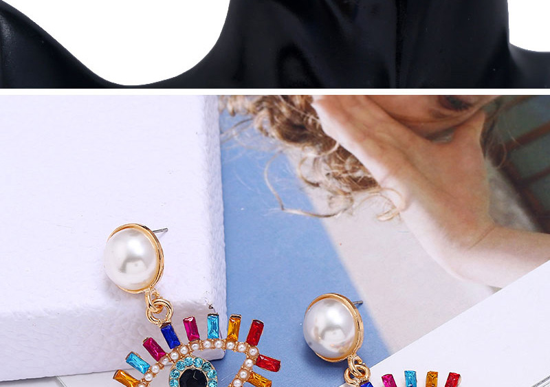 Fashion White Pearl Earrings In Metal With Diamonds,Stud Earrings