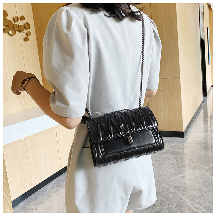 Fashion White One-shoulder Crossbody Bag With Pleated Lock Chain,Shoulder bags