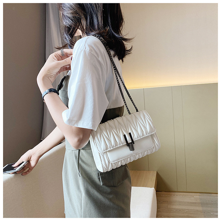 Fashion White One-shoulder Crossbody Bag With Pleated Lock Chain,Shoulder bags