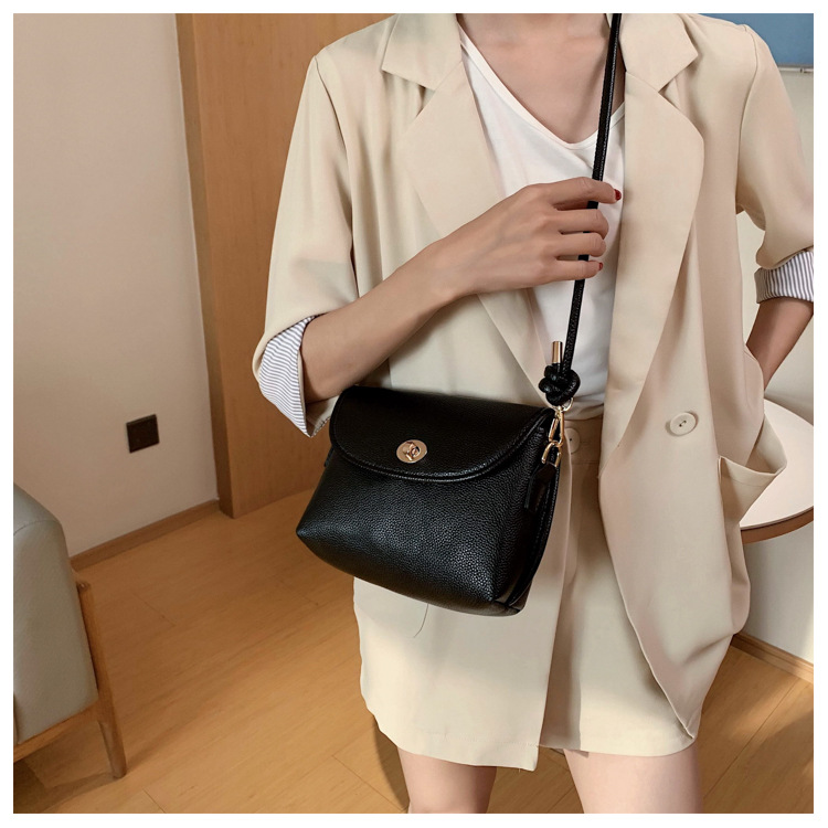 Fashion Beige Solid Color Shoulder Messenger Bag With Flip Lock,Shoulder bags