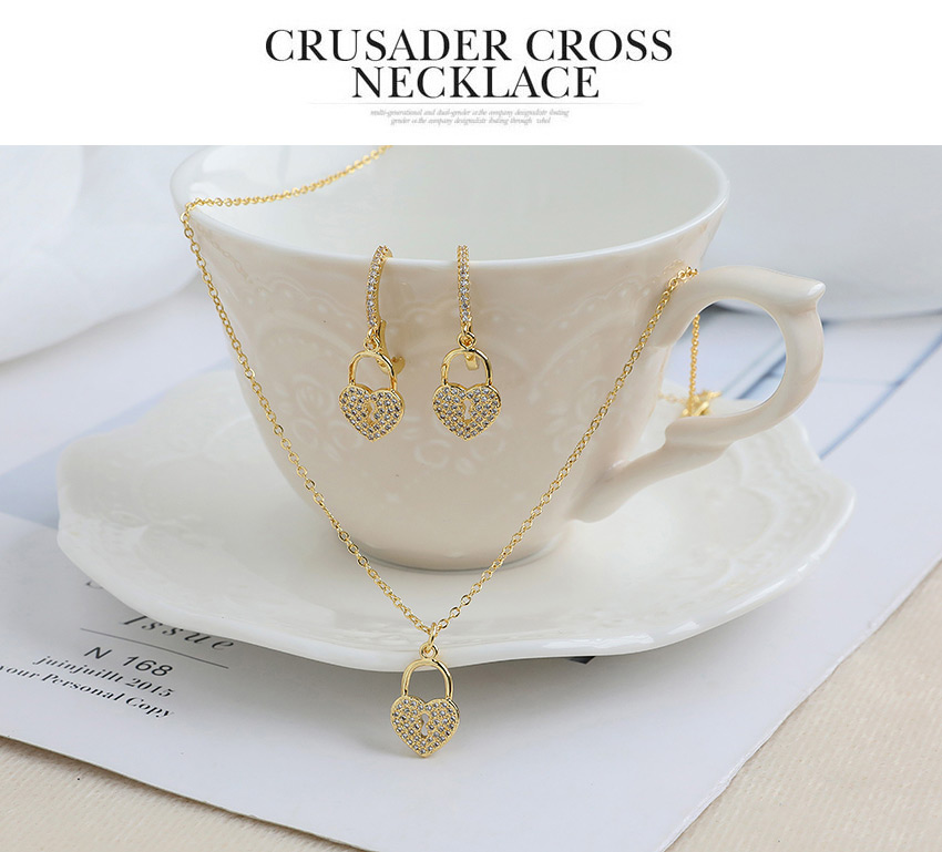 Fashion Golden Copper Inlaid Zircon Heart Keyhole Necklace,Necklaces