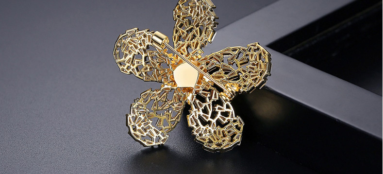 Fashion White Copper Inlaid Zircon Pearl Flower Hollow Brooch,Korean Brooches