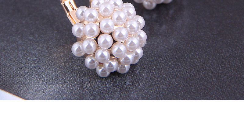 Fashion White Pearl Round Alloy Stud Earrings,Stud Earrings