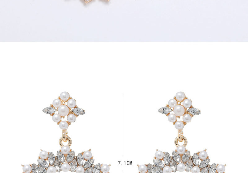 Fashion White Pearl And Diamond Round Alloy Hollow Stud Earrings,Stud Earrings