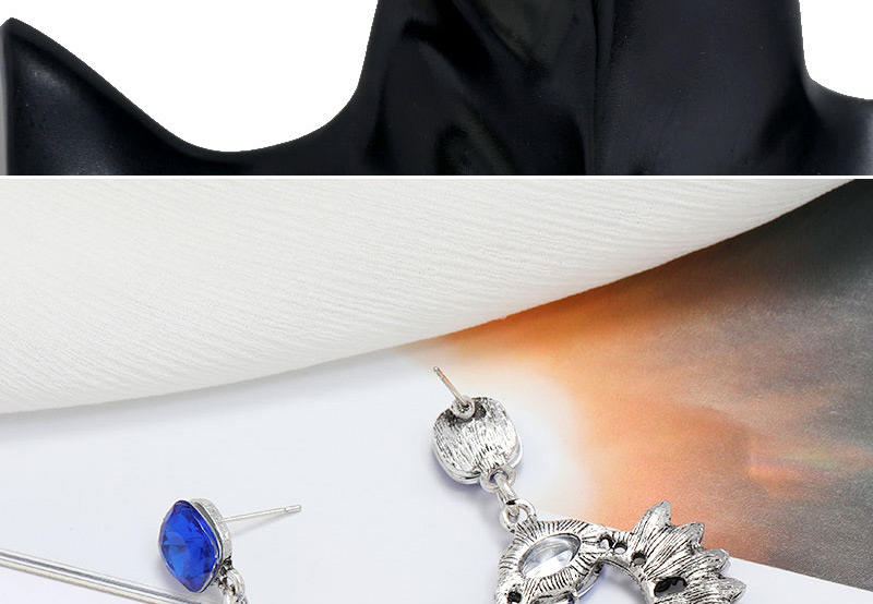 Fashion White Geometry Inlaid Gemstone Alloy Earrings,Stud Earrings