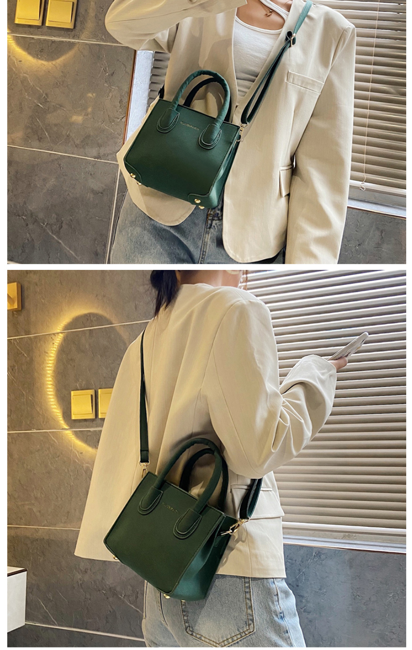 Fashion Black Single Shoulder Messenger Bag With Stamped Letters,Shoulder bags