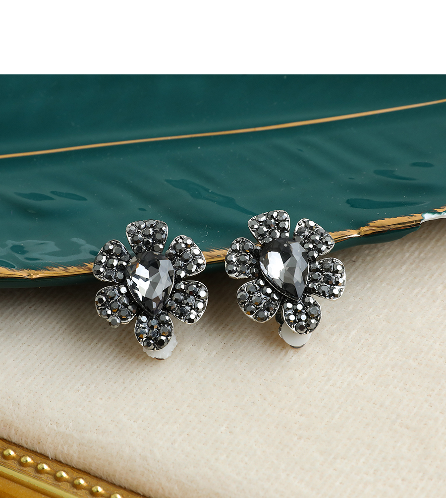 Fashion White Alloy Diamond Flower Ear Clip,Clip & Cuff Earrings