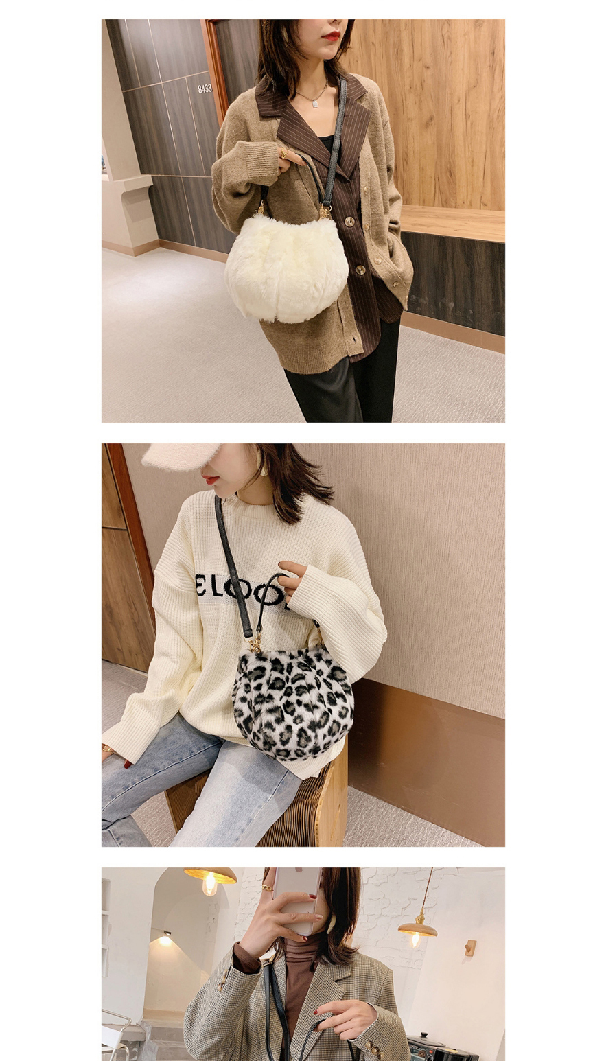 Fashion White Leopard Plush Pleated Shell One-shoulder Messenger Bag,Handbags