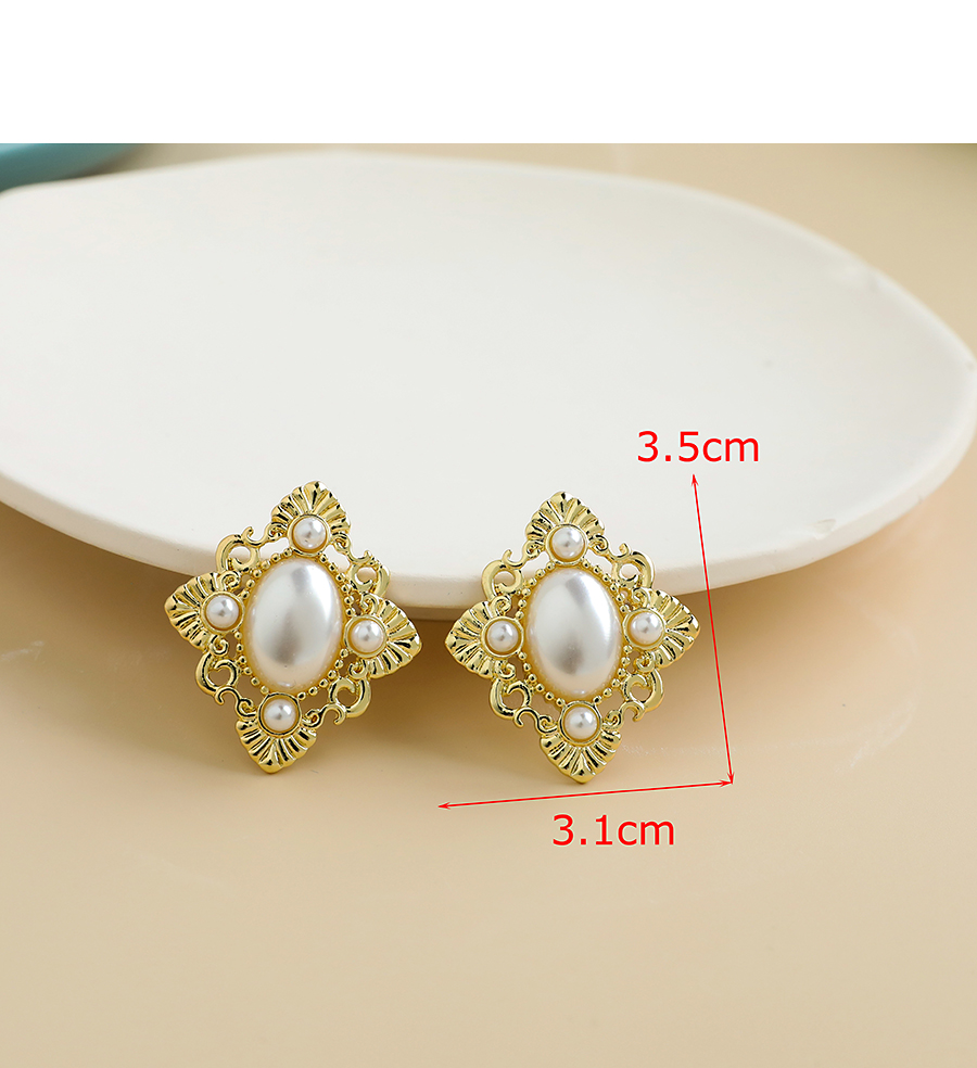  Golden Alloy Pearl Flower Stud Earrings,Stud Earrings