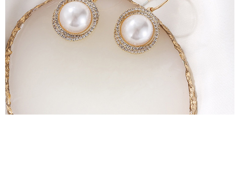 Fashion Golden Pearl And Diamond Round Alloy Earrings,Drop Earrings